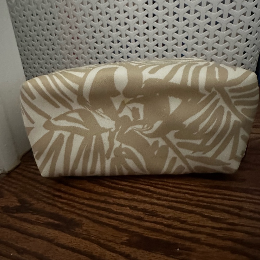 Kate Spade Cosmetic Case - Picture 2 of 2